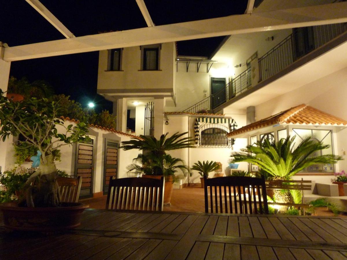 B&B Dea Fortuna Bacoli Exteriör bild
