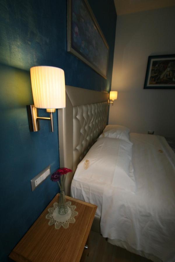 B&B Dea Fortuna Bacoli Exteriör bild